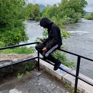 Meet your Posher, Brandon